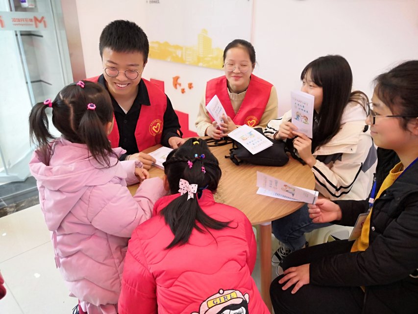 化环学院心理系列活动照片2.jpg